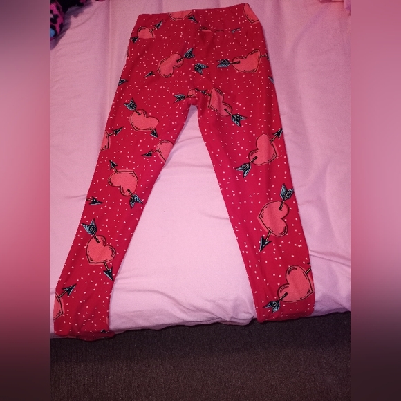 LulaRoe Valentine's Day heart leggings one size! - Picture 3 of 3